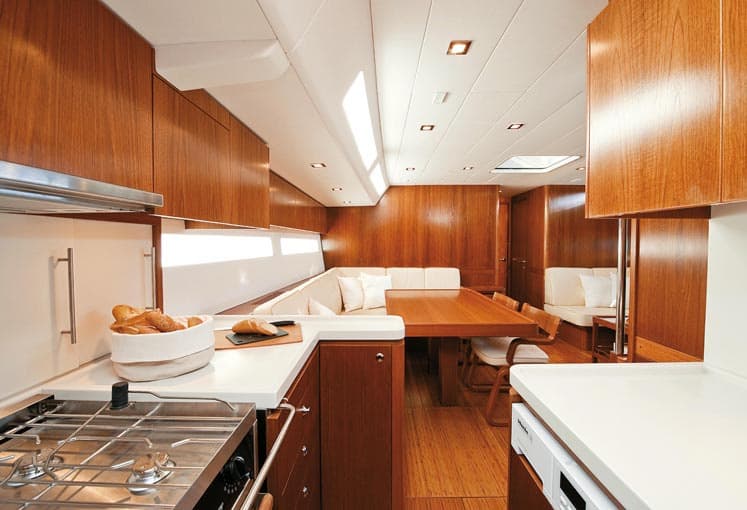 1986 Catalina 34 — photo 7