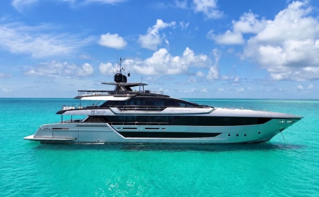 2023 JANUS NAVEM Riva 130’ Bellissima