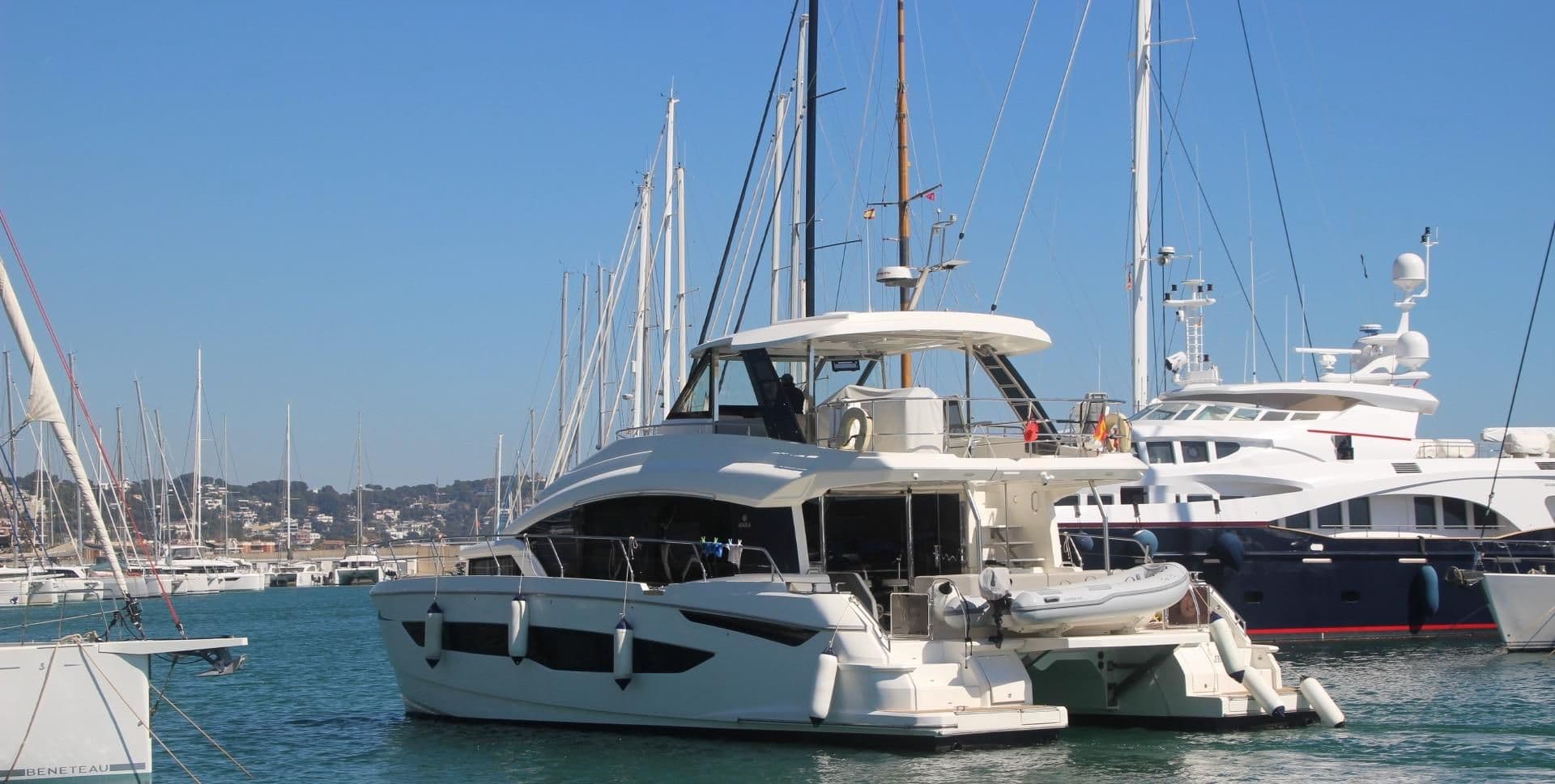 2022 AQUILA 54 yacht — photo 2
