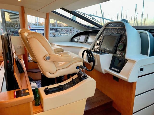2005 Pershing 76 — photo 5