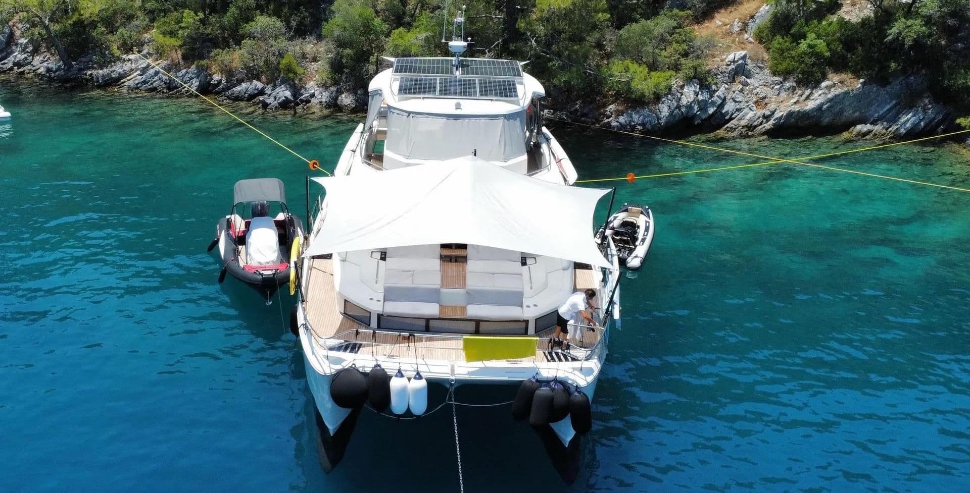 2021 AQUILA 54 yacht — photo 2