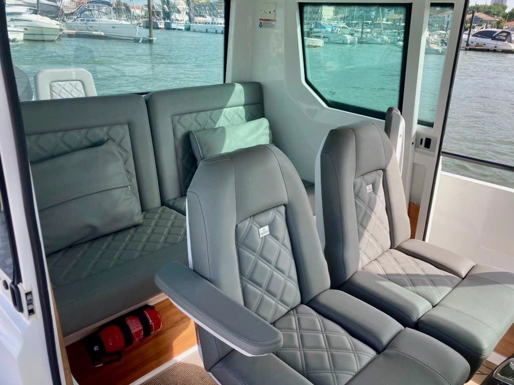 2021 AXOPAR 28 Cabin Brabus Line — photo 8