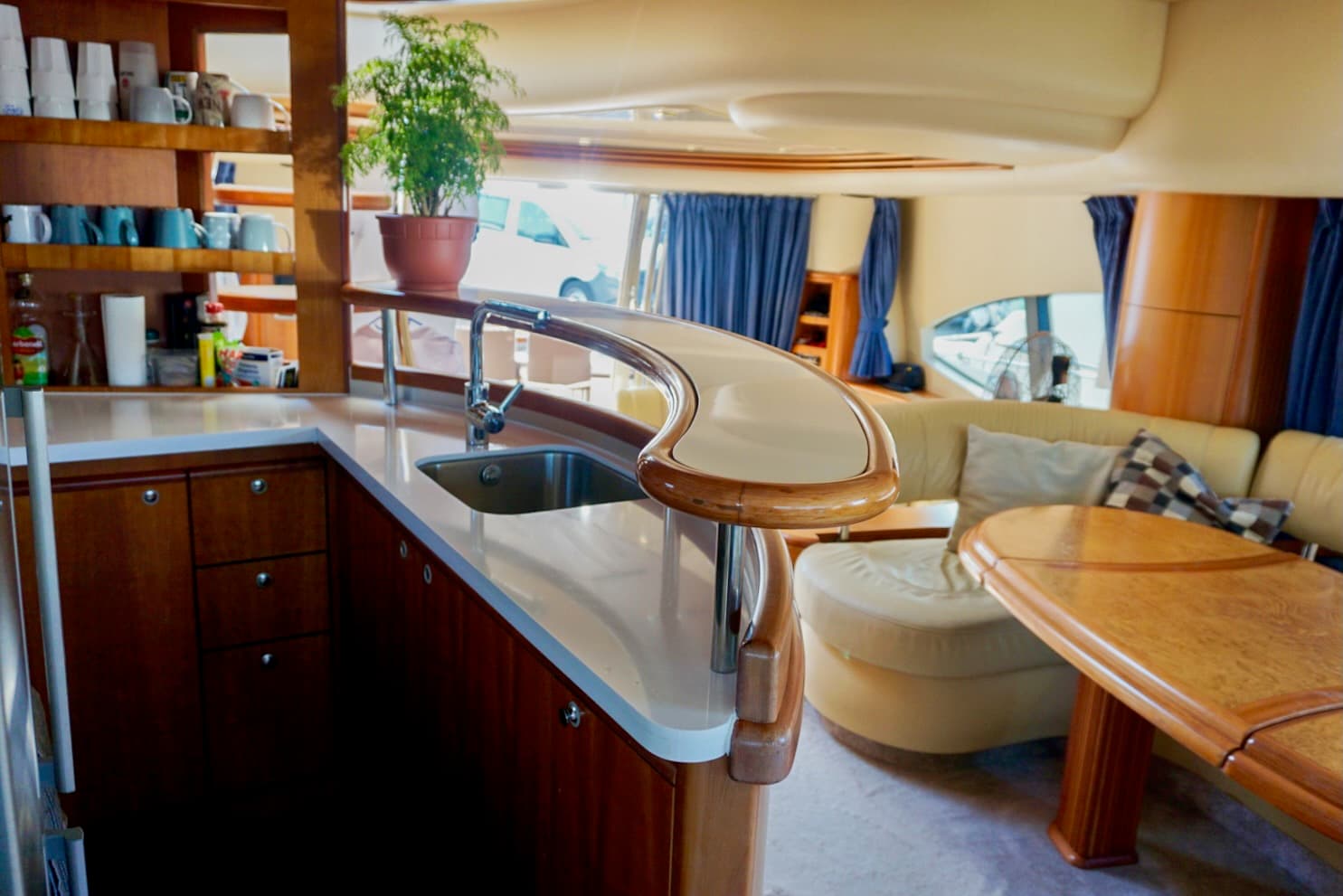 2007 Azimut 68 — photo 7