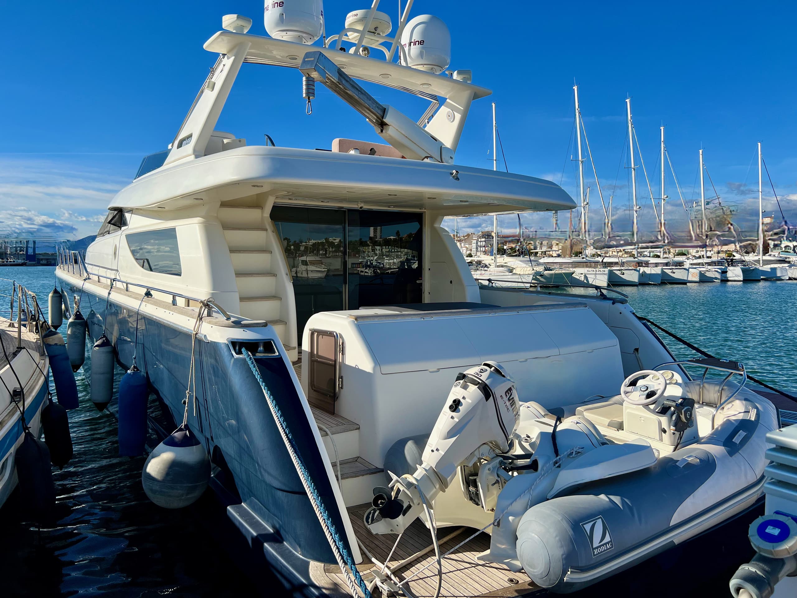 2002 UNIESSE 72 MY